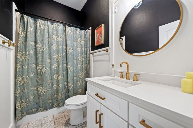 813 Windlake Circle, Heath, TX 75032