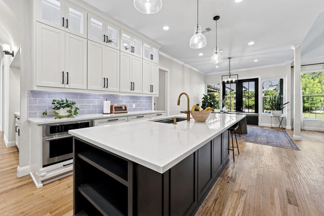 813 Windlake Circle, Heath, TX 75032