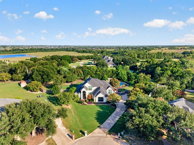813 Windlake Circle, Heath, TX 75032