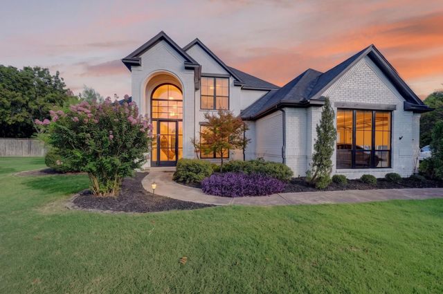 813 Windlake Circle, Heath, TX 75032