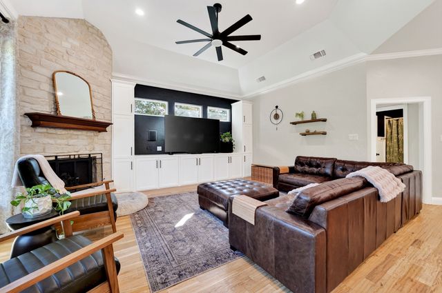 813 Windlake Circle, Heath, TX 75032