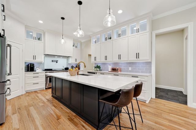 813 Windlake Circle, Heath, TX 75032