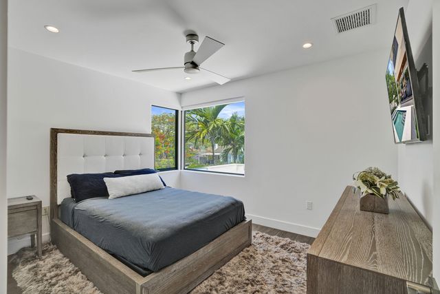 918 SE 8th Street, Fort Lauderdale, FL 33316