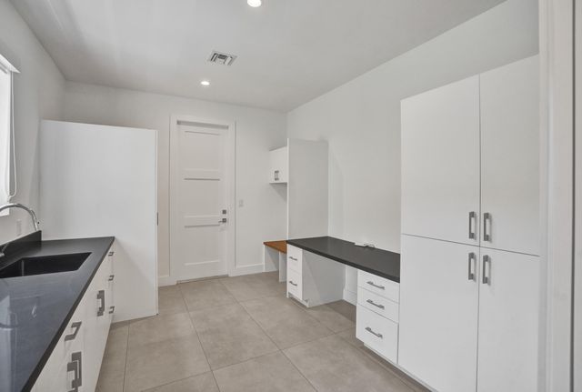 918 SE 8th Street, Fort Lauderdale, FL 33316