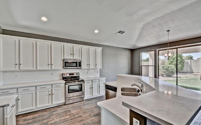 14284 W Woodbridge Avenue, Goodyear, AZ 85395