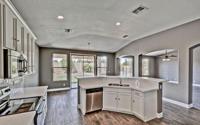 14284 W Woodbridge Avenue, Goodyear, AZ 85395