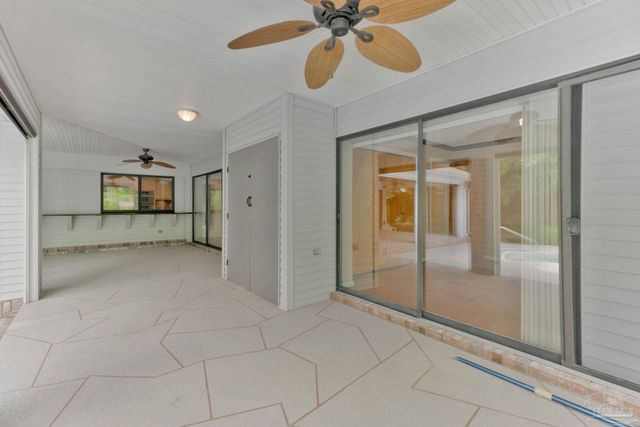 2221 Oxford Dr, Pensacola, FL 32503