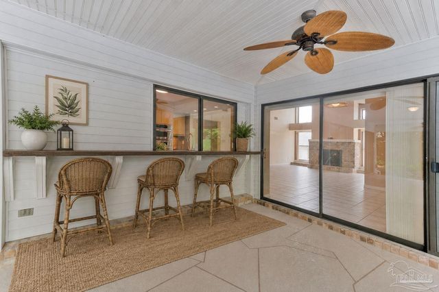 2221 Oxford Dr, Pensacola, FL 32503