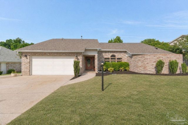 2221 Oxford Dr, Pensacola, FL 32503