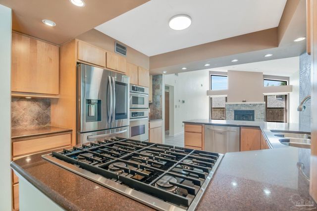 2221 Oxford Dr, Pensacola, FL 32503