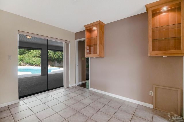 2221 Oxford Dr, Pensacola, FL 32503