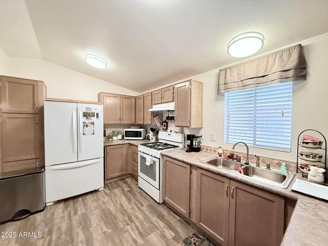 16005 N 32ND Street 9, Phoenix, AZ 85032