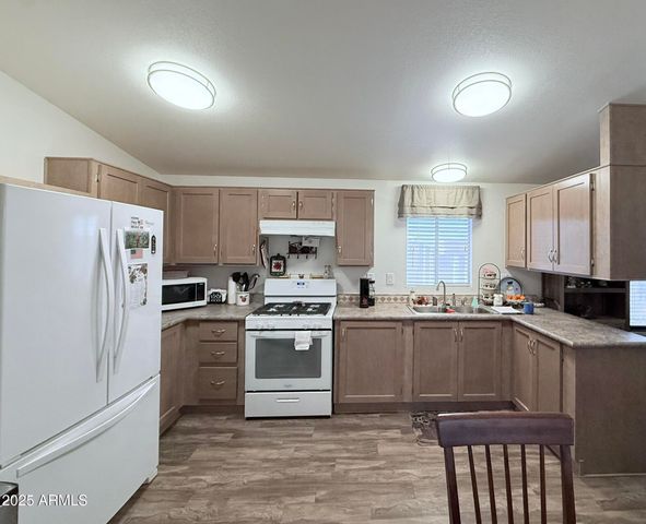 16005 N 32ND Street 9, Phoenix, AZ 85032