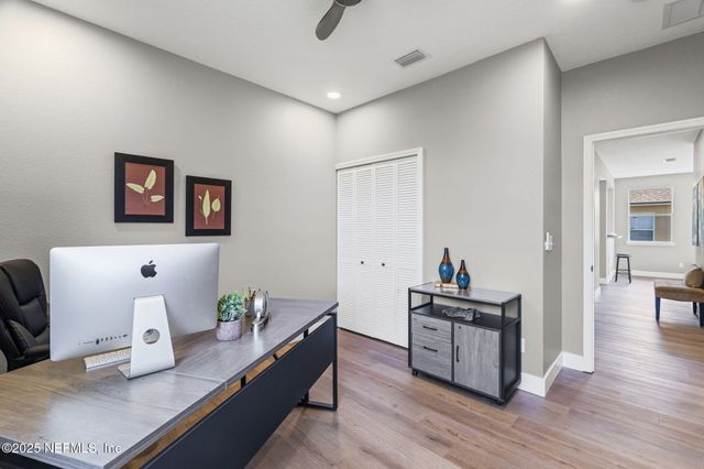 3116 HIDDEN LAKE Cove, Middleburg, FL 32068