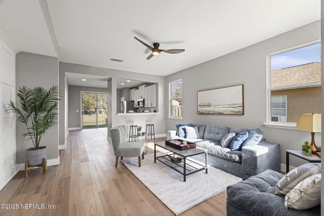 3116 HIDDEN LAKE Cove, Middleburg, FL 32068