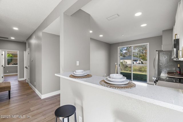 3116 HIDDEN LAKE Cove, Middleburg, FL 32068