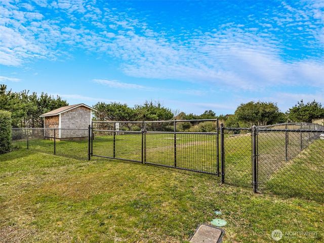 30701 I Street, Ocean Park, WA 98640