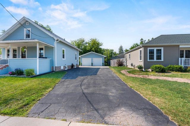 611 OAK STREET, Kimberly, WI 54136