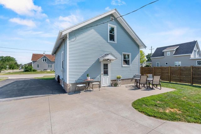 611 OAK STREET, Kimberly, WI 54136