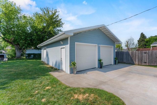 611 OAK STREET, Kimberly, WI 54136