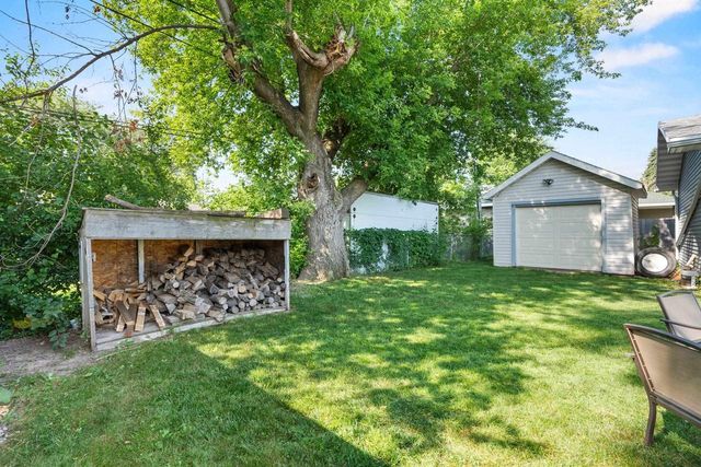 611 OAK STREET, Kimberly, WI 54136