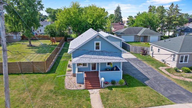 611 OAK STREET, Kimberly, WI 54136