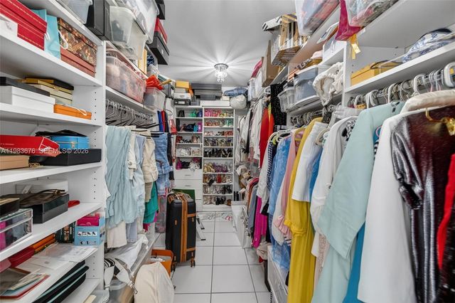20281 E Country Club Dr 608, Aventura, FL 33180