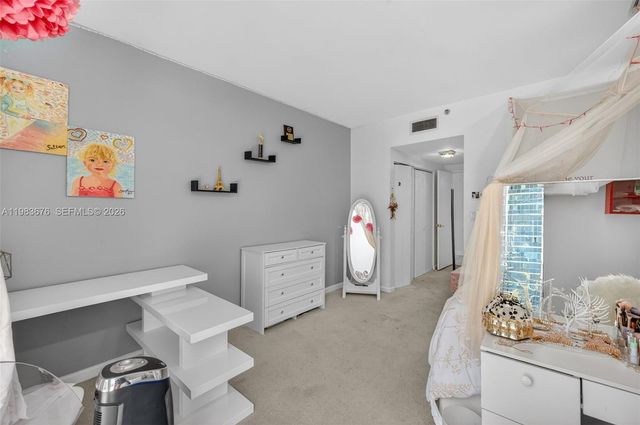 20281 E Country Club Dr 608, Aventura, FL 33180
