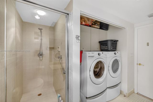 20281 E Country Club Dr 608, Aventura, FL 33180