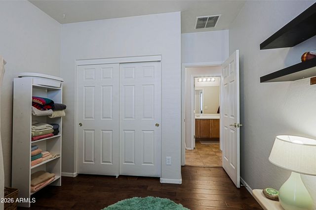 39521 N LAUREL VALLEY Court, Anthem, AZ 85086