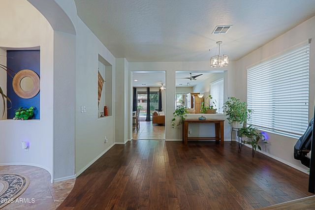 39521 N LAUREL VALLEY Court, Anthem, AZ 85086