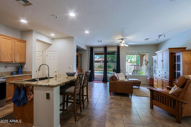 39521 N LAUREL VALLEY Court, Anthem, AZ 85086