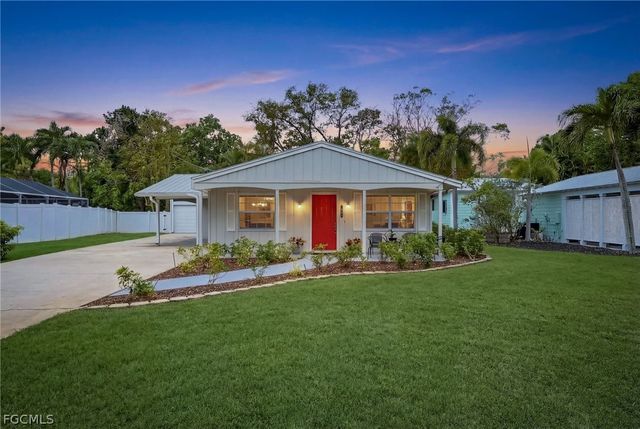 2924 Gladiola ST, Fort Myers, FL 33901