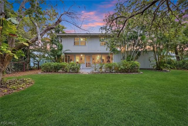 2924 Gladiola ST, Fort Myers, FL 33901