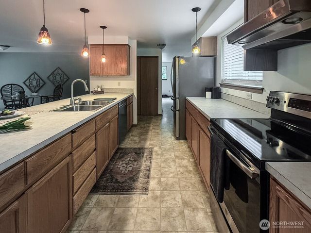 8910 Hunter Point Road NW, Olympia, WA 98502