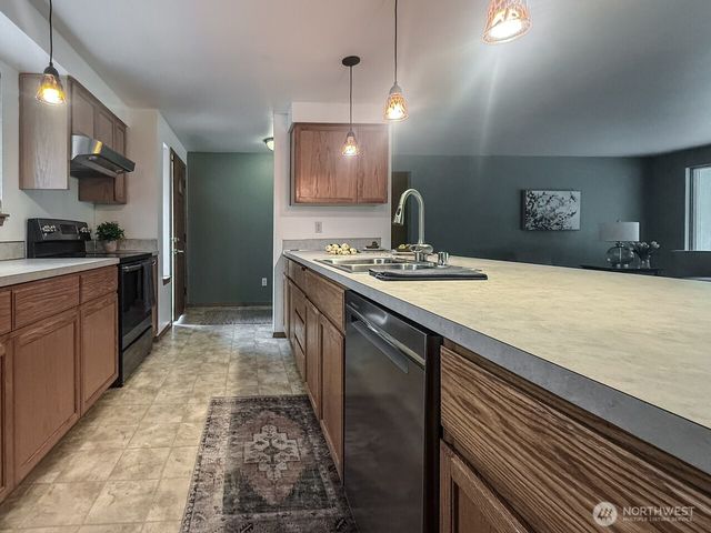8910 Hunter Point Road NW, Olympia, WA 98502