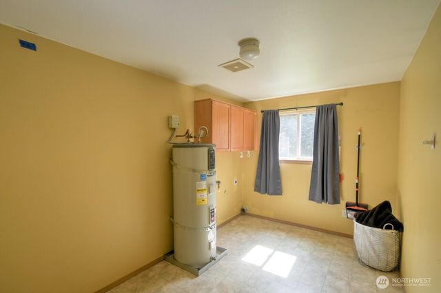 8910 Hunter Point Road NW, Olympia, WA 98502