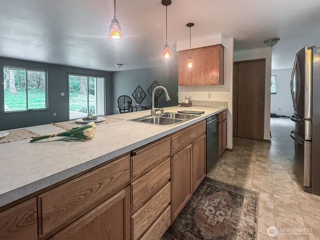 8910 Hunter Point Road NW, Olympia, WA 98502