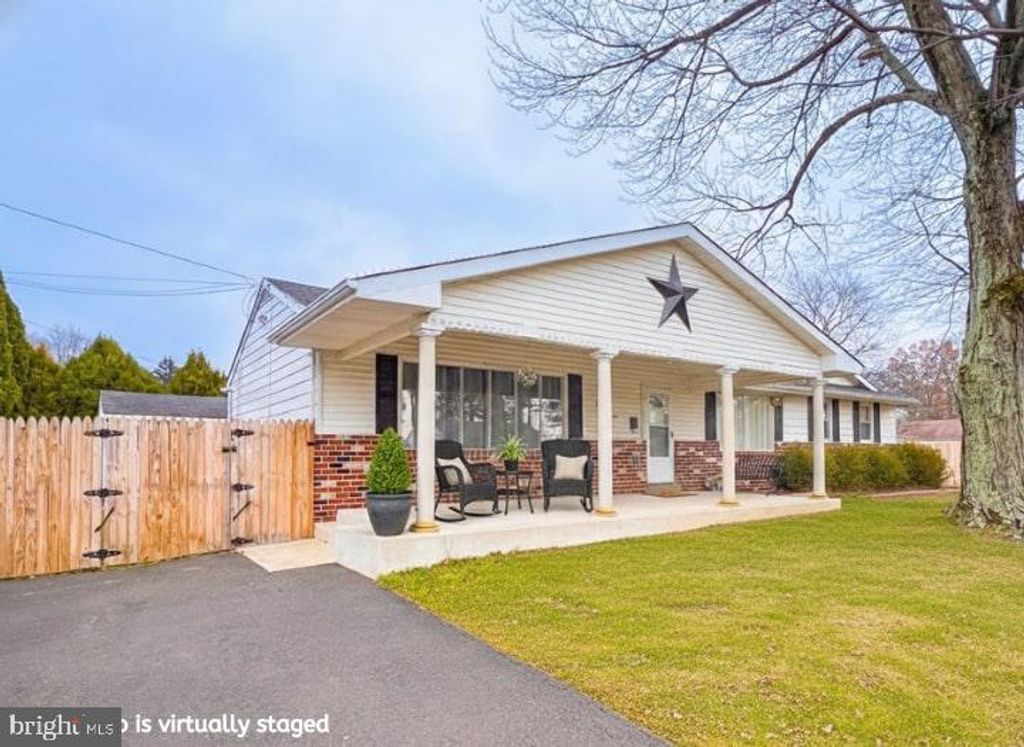 599 PANTHER RD, Warminster, PA 18974