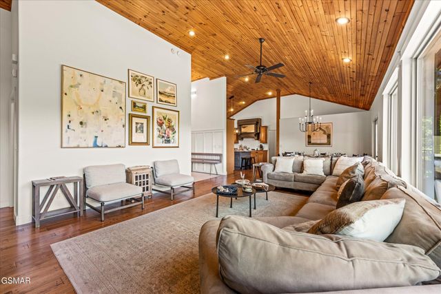 1932 Bales Way, Sevierville, TN 37876
