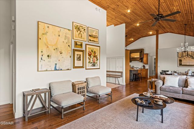 1932 Bales Way, Sevierville, TN 37876