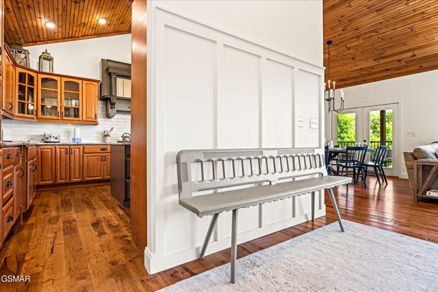 1932 Bales Way, Sevierville, TN 37876