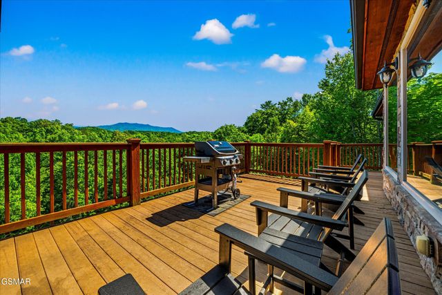 1932 Bales Way, Sevierville, TN 37876