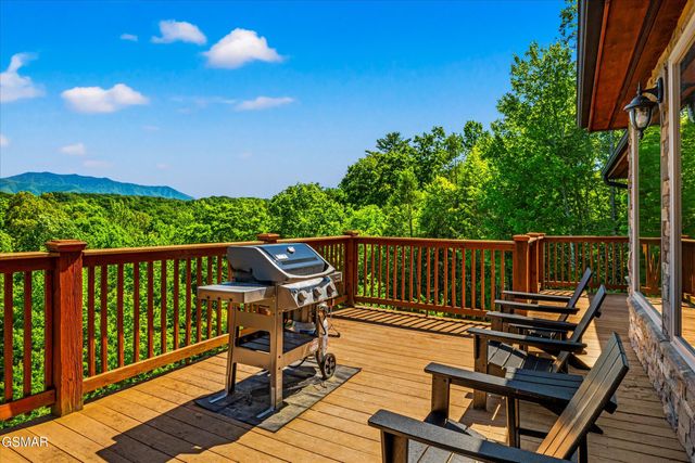 1932 Bales Way, Sevierville, TN 37876