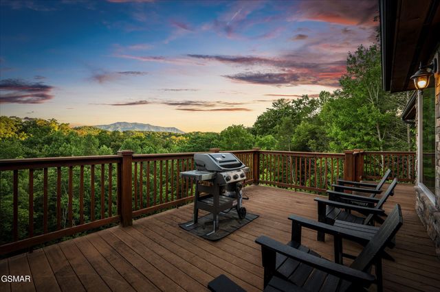 1932 Bales Way, Sevierville, TN 37876