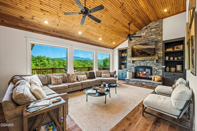 1932 Bales Way, Sevierville, TN 37876