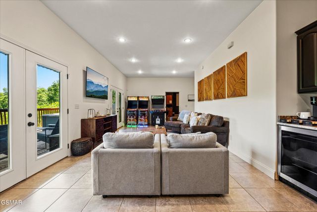 1932 Bales Way, Sevierville, TN 37876