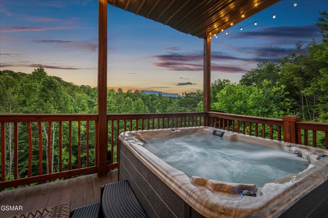 1932 Bales Way, Sevierville, TN 37876