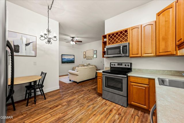 1932 Bales Way, Sevierville, TN 37876