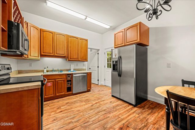 1932 Bales Way, Sevierville, TN 37876